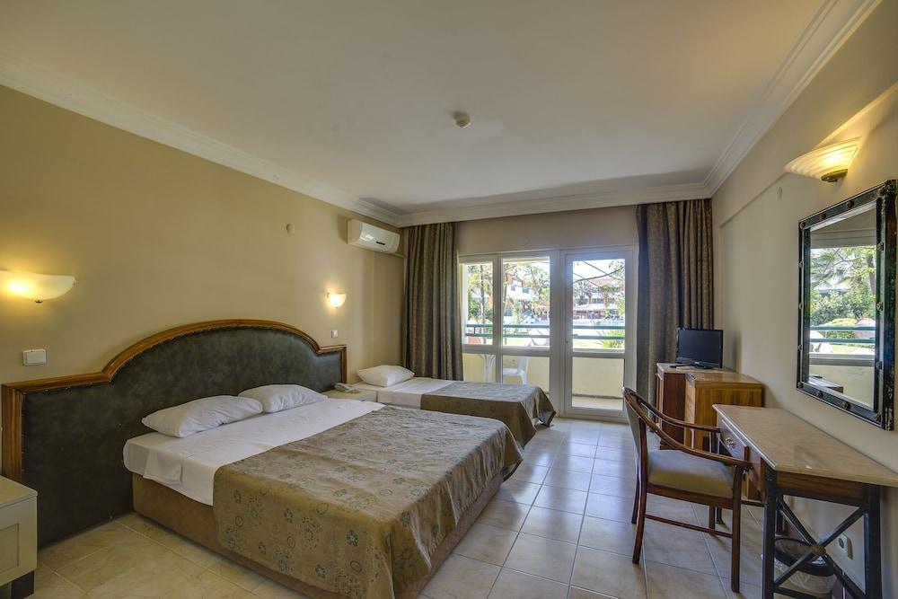 La Santa Maria Hotel Kuşadası Buitenkant foto